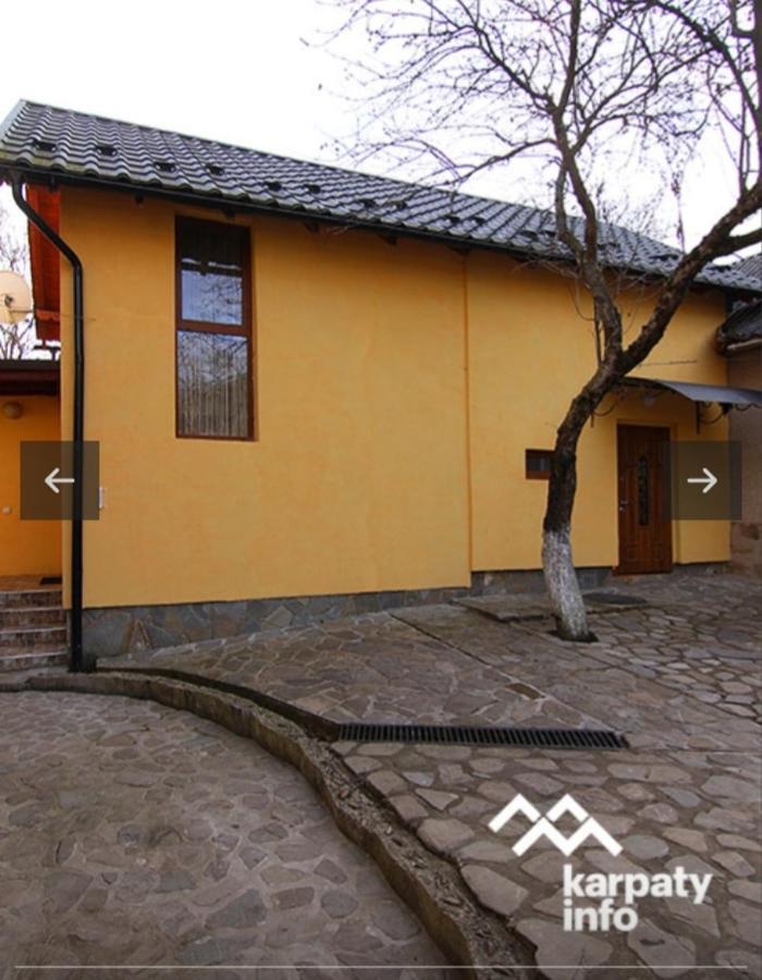 Vila Dva Opryshka Jaremče Exteriér fotografie